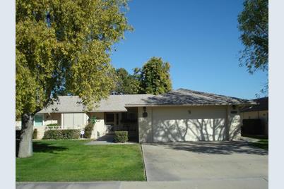 17817 N Boswell Boulevard, Sun City, AZ 85373 - Photo 1
