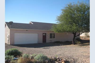 19465 E Wyatt Way, Black Canyon City, AZ 85324 - Photo 1