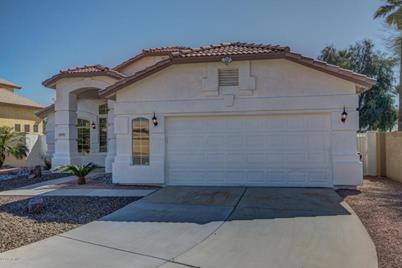 13887 W Cambridge Avenue, Goodyear, AZ 85395 - Photo 1