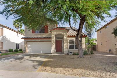 1818 E Milky Way, Gilbert, AZ 85295 - Photo 1