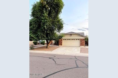 2911 E Morgan Drive - Photo 1