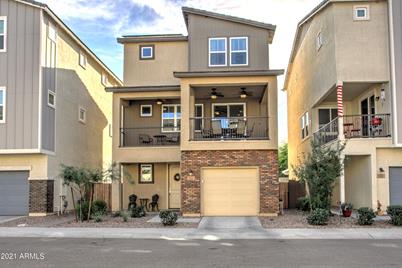 745 W Flintlock Way - Photo 1