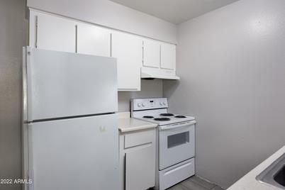 837 E Montecito Avenue #156 - Photo 1