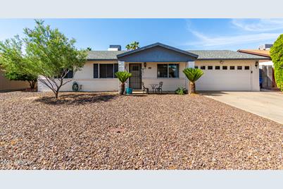 3918 W Paradise Drive, Phoenix, AZ 85029 - Photo 1