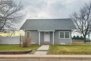 404 E Kellogg St, Holyoke, CO 80734 - Photo 1