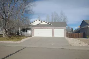 1516 Willowbrook Dr, Longmont, CO 80504 - Photo 1