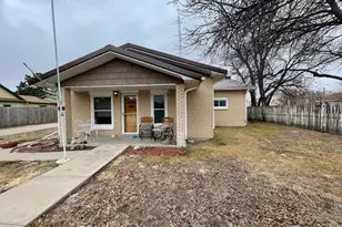 220 New York Ave, Stratton, CO 80836 - Photo 1