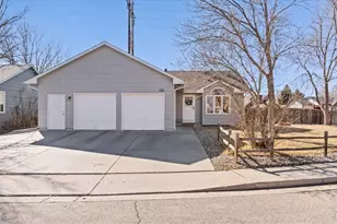 998 S Edinburgh Dr, Loveland, CO 80537 - Photo 1