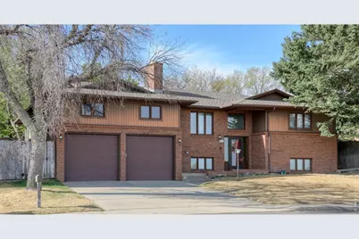 912 E Riverview Ave, Fort Morgan, CO 80701 - Photo 1