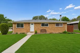 401 Fox St, Longmont, CO 80504 - Photo 1