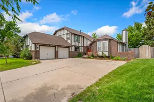 1609 Marilyn Ct, Loveland, CO 80537 - Photo 1