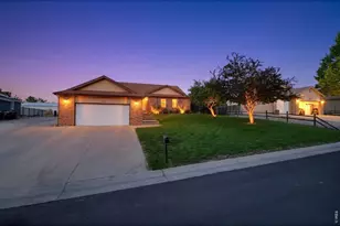 1640 35th Ave Ct, Greeley, CO 80634 - Photo 1