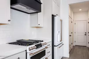 5993 N Fairview Dr, Heber City, UT 84032 - Photo 14