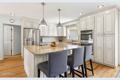 1925 E Hillcrest Avenue, Salt Lake City, UT 84106 - Photo 10