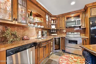 2238 E Cottonwood Cove Ln, Cottonwood Heights, UT 84121 - Photo 58
