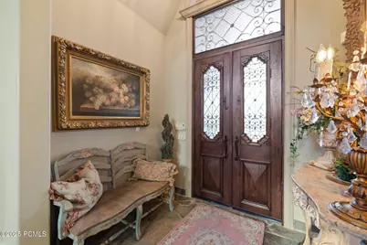2238 E Cottonwood Cove Lane, Cottonwood Heights, UT 84121 - Photo 10