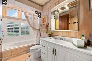 2238 E Cottonwood Cove Ln, Cottonwood Heights, UT 84121 - Photo 90