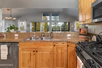 5135 Cove Canyon Drive #Apt 204, Park City, UT 84098 - Photo 10