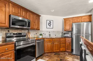 6095 N Fox Pointe Cir, Park City, UT 84098 - Photo 8