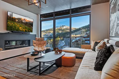 7677 Village Way #301, Park City, UT 84060 - Photo 6