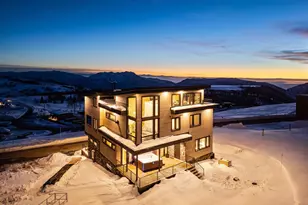 8526 Overlook Dr, Eden, UT 84310 - Photo 2