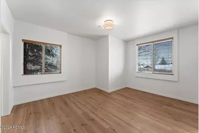 1600 Pinebrook Boulevard #Apt E4, Park City, UT 84098 - Photo 22