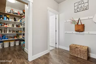 215 E 300, Midway, UT 84049 - Photo 16