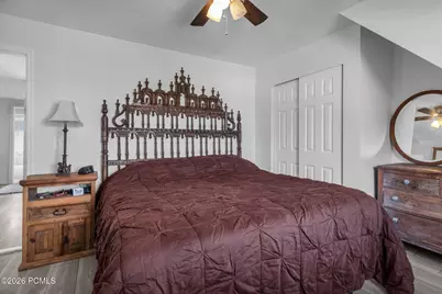 7462 S 2300, Cottonwood Heights, UT 84121 - Photo 18