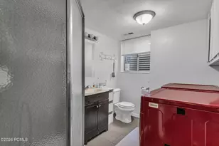 7462 S 2300, Cottonwood Heights, UT 84121 - Photo 20