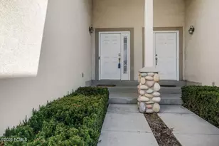 7819 S Spruce Tree Ln, Sandy, UT 84094 - Photo 30