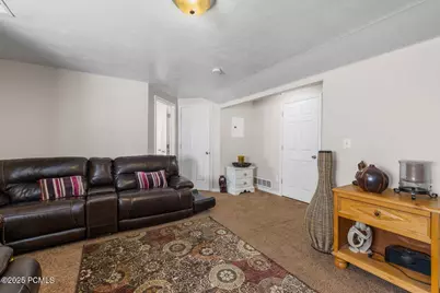 7819 S Spruce Tree Lane, Sandy, UT 84094 - Photo 20