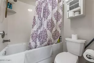 7819 S Spruce Tree Ln, Sandy, UT 84094 - Photo 12