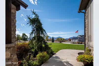 152 N 8750, Huntsville, UT 84317 - Photo 16