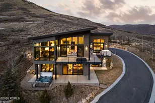 1322 W Skyridge Dr, Mayflower Mountain, UT 84032 - Photo 2