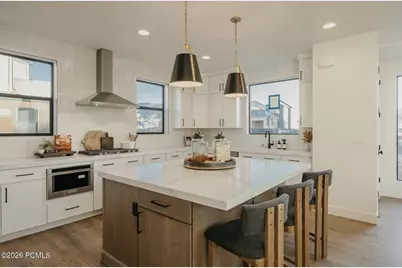 945 S Cloverfield Court, Heber City, UT 84032 - Photo 2