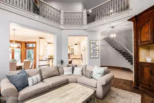 5083 S Clarenden Pl, Holladay, UT 84117 - Photo 4