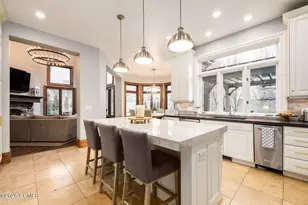 5083 S Clarenden Pl, Holladay, UT 84117 - Photo 10