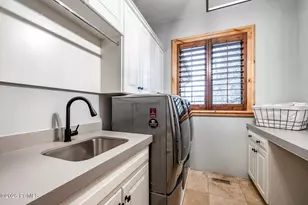 5083 S Clarenden Pl, Holladay, UT 84117 - Photo 46