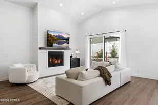 8569 S Round Stone Cove, Sandy, UT 84094 - Photo 6