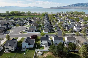 2303 E Hawthorne St, Saratoga Springs, UT 84043 - Photo 2