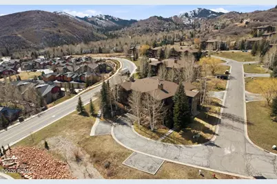 8370 Meadowview Court #B24, Park City, UT 84098 - Photo 30