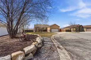 5325 Bridle Cir, Oakley, UT 84055 - Photo 30