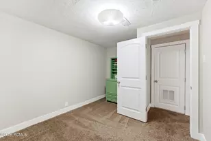 2393 Bueno Vista Dr, West Jordan, UT 84088 - Photo 16