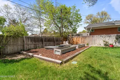 4640 S Locust Lane, Salt Lake City, UT 84117 - Photo 42