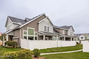 1879 W Trail Heights Dr, Riverton, UT 84065 - Photo 24