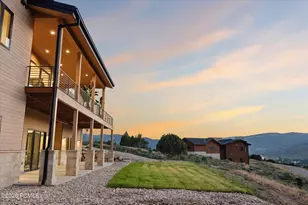 1092 Trailridge Dr, Coalville, UT 84017 - Photo 10
