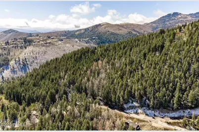 395 Matterhorn Drive, Park City, UT 84098 - Photo 4
