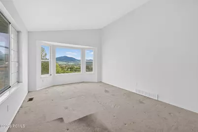 8927 E Pineview Drive, Huntsville, UT 84317 - Photo 4