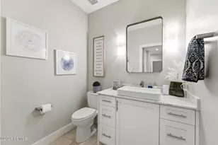 2014 Quartzridge Dr, Sandy, UT 84092 - Photo 8