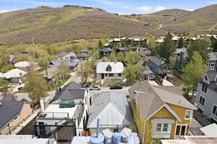 1057 Woodside Ave, Park City, UT 84060 - Photo 32